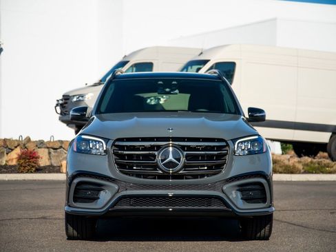 New 2026 Mercedes-Benz GLS 450 4MATIC image 2