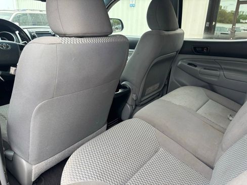 Used 2013 Toyota Tacoma PreRunner w/ SR5 Pkg image 14