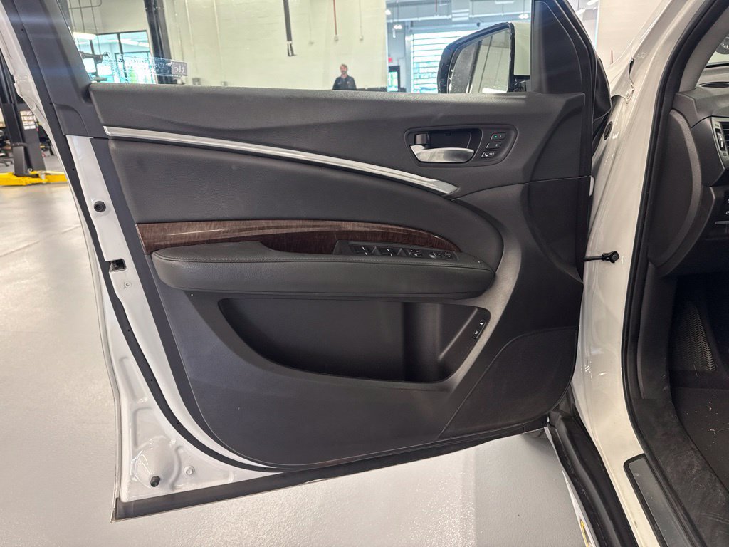 Used 2020 Acura MDX SH-AWD image 12