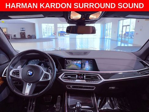 Used 2022 BMW X7 M50i image 14