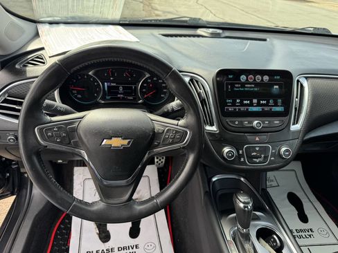 Used 2017 Chevrolet Malibu LT image 5