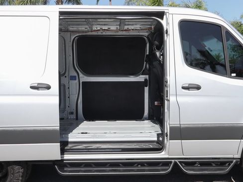 Used 2020 Mercedes-Benz Sprinter 3500 image 12