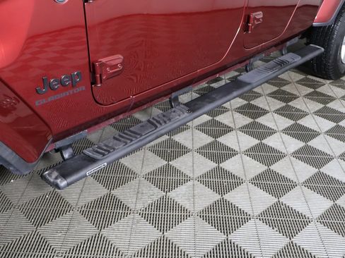 Used 2022 Jeep Gladiator Sport image 13