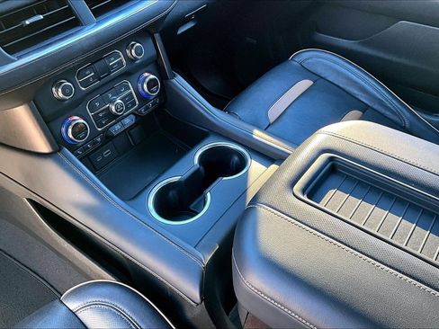 Used 2022 GMC Yukon AT4 image 18
