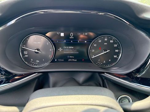 Used 2022 Buick Envision Avenir w/ Technology Package II FWD image 15