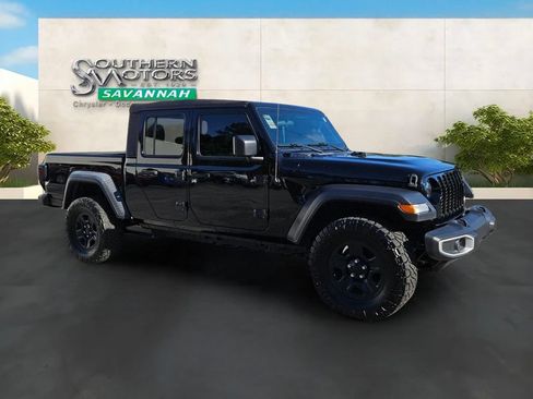 Used 2023 Jeep Gladiator Sport w/ Trailer Tow Package AWD/4WD image 7