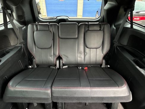 Used 2016 Dodge Grand Caravan R/T image 15