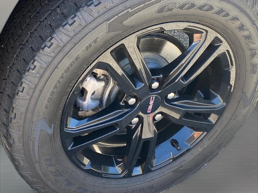 Used 2023 GMC Terrain AT4 AWD/4WD image 24