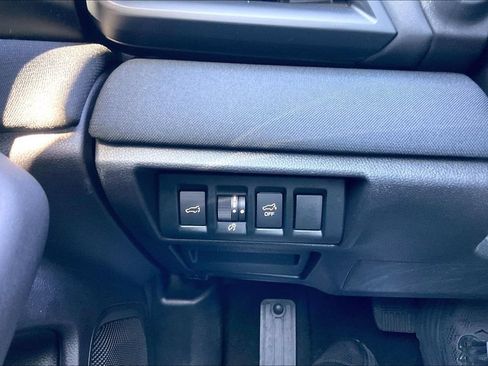 Used 2024 Subaru Outback Premium AWD/4WD image 34