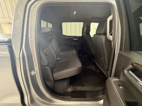Used 2025 Chevrolet Silverado 1500 LT w/ Leather Package image 7