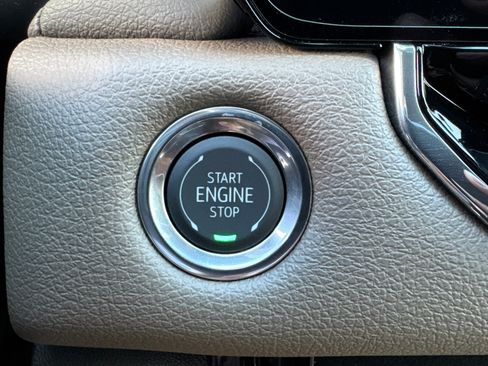 Used 2026 GMC Canyon Denali AWD/4WD image 32