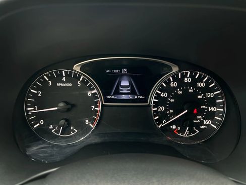 Used 2019 Nissan Pathfinder SV image 12