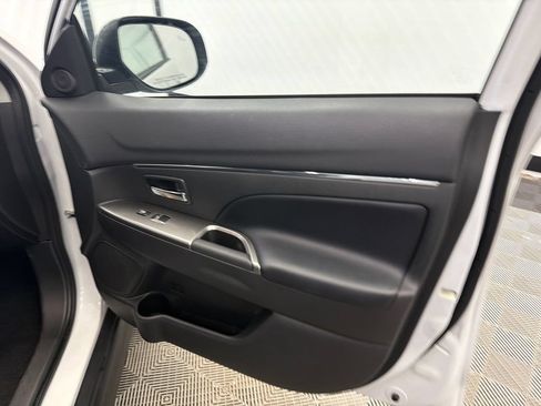 Used 2024 Mitsubishi Outlander Sport SE AWD/4WD image 14