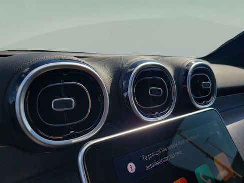 Certified 2025 Mercedes-Benz GLC 300 image 31