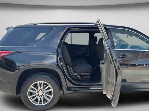 Used 2023 Chevrolet Traverse LT FWD image 26