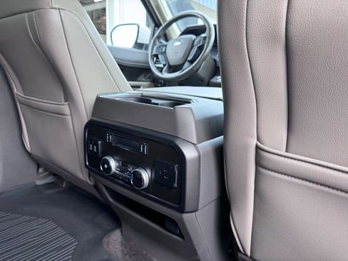Used 2018 Ford Expedition Limited w/ Equipment Group 302A image 10