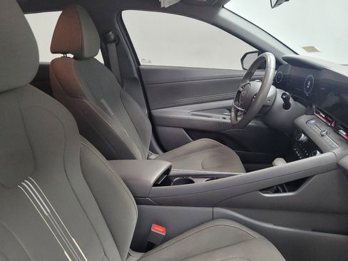Used 2024 Hyundai Elantra SEL w/ Convenience Package FWD image 21