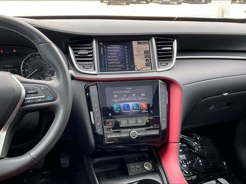 Used 2025 INFINITI QX50 Sport image 6
