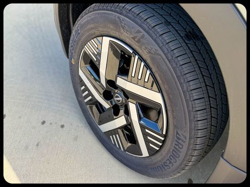 New 2026 Nissan Kicks SV image 19