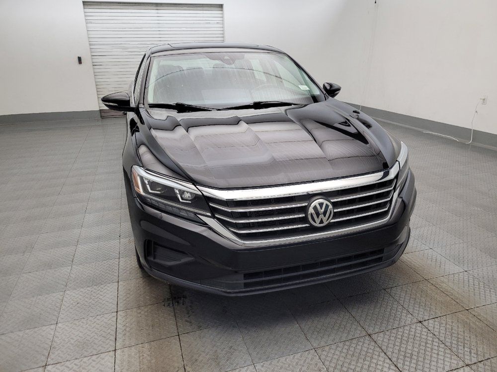 Used 2021 Volkswagen Passat 2.0T SE FWD image 14