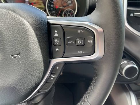 Used 2025 RAM 1500 Big Horn AWD/4WD image 30