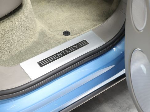 Used 2019 Bentley Bentayga image 81