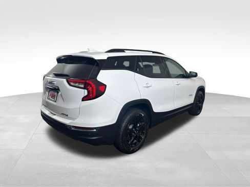Used 2024 GMC Terrain AT4 AWD/4WD image 6