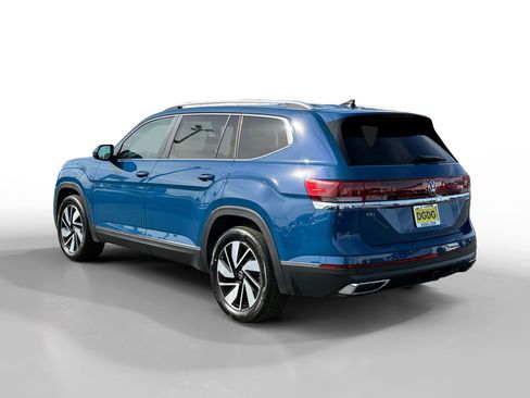 Certified 2025 Volkswagen Atlas SEL image 3