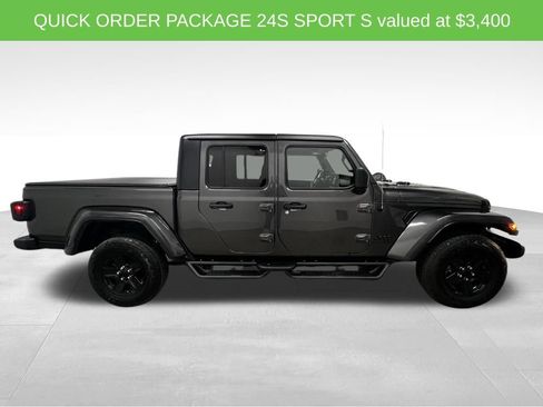 Used 2021 Jeep Gladiator Sport AWD/4WD image 3