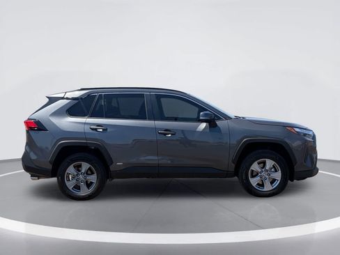 Used 2024 Toyota RAV4 XLE AWD/4WD image 7