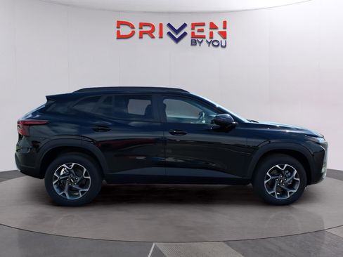 New 2026 Chevrolet Trax LT image 6