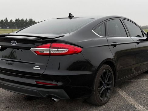 Certified 2020 Ford Fusion SE w/ Equipment Group 151A FWD image 3