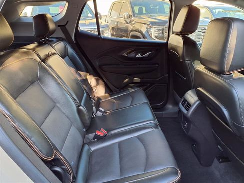 Used 2022 GMC Terrain AT4 image 24