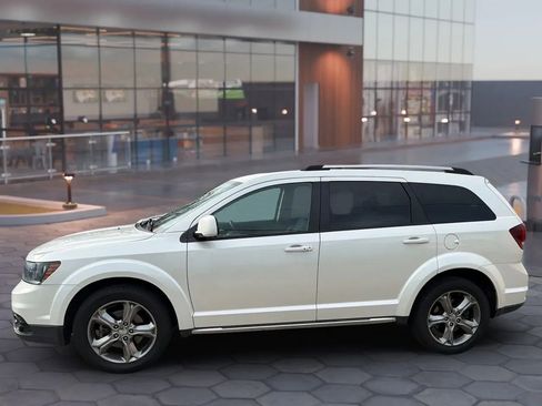 Used 2017 Dodge Journey Crossroad w/ Popular Equipment Group image 3