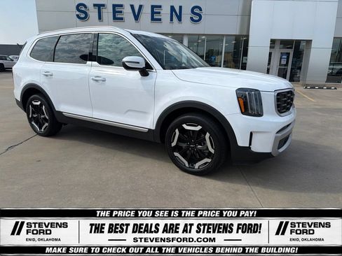 Used 2025 Kia Telluride S FWD image 1