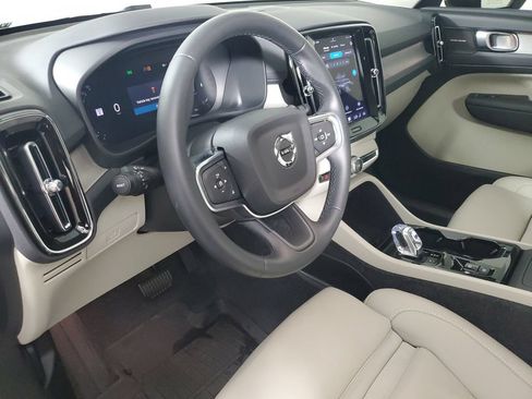 Used 2025 Volvo XC40 B5 Ultra w/ Protection Package AWD/4WD image 26