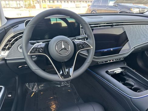 New 2026 Mercedes-Benz E 350 4MATIC Sedan image 25