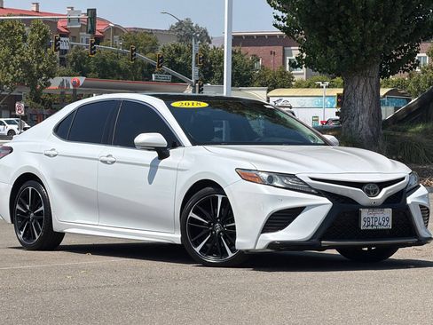 Used 2018 Toyota Camry XSE w/ Driver Assist Package FWD image 2
