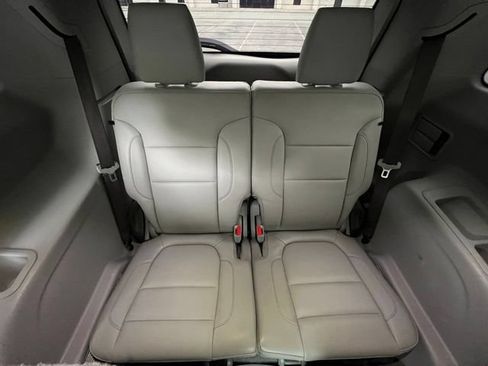 Used 2017 GMC Acadia SLT w/ LPO, Floor Liner Package AWD/4WD image 26