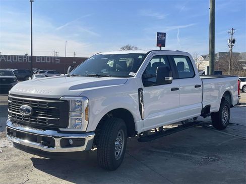 New 2026 Ford F250 XL w/ XL Chrome Package image 7