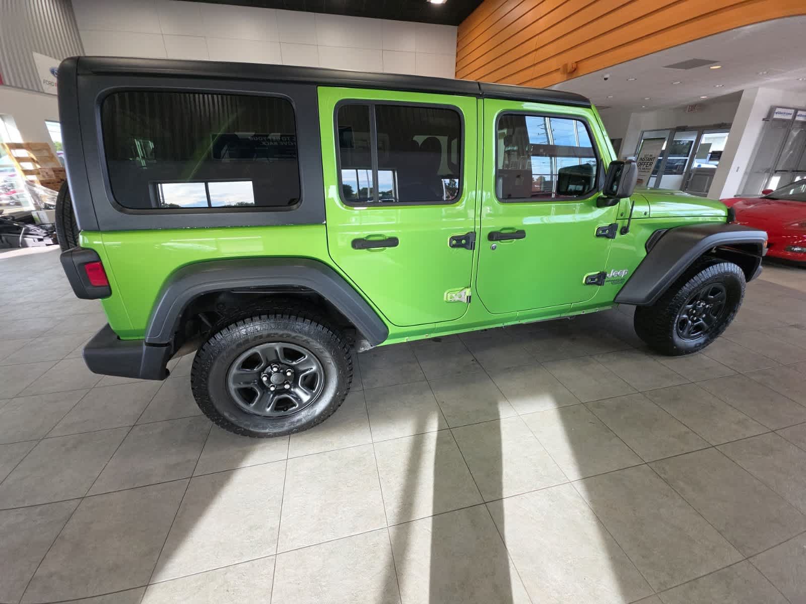 Used 2018 Jeep Wrangler Unlimited Sport AWD/4WD image 6