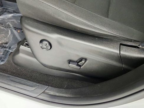 Used 2021 Dodge Durango SXT image 11