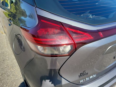Used 2021 Nissan Kicks SV FWD image 11