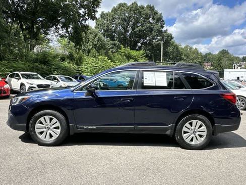 Used 2018 Subaru Outback 2.5i Premium AWD/4WD image 2