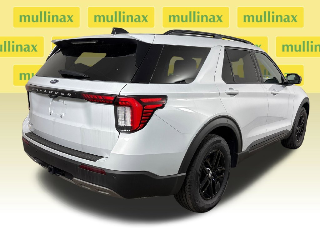 New 2026 Ford Explorer Active w/ Active Comfort Package RWD image 4