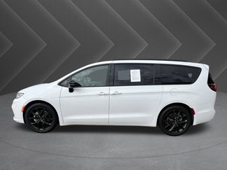 Used 2024 Chrysler Pacifica Limited w/ S Appearance Package video 2