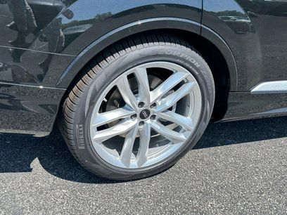 New 2025 Audi Q7 3.0T Premium Plus