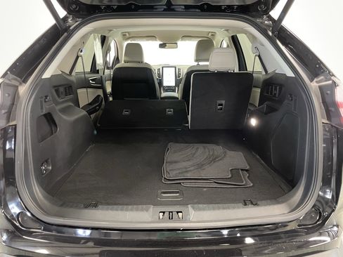 Used 2024 Ford Edge Titanium w/ Equipment Group 301A image 25