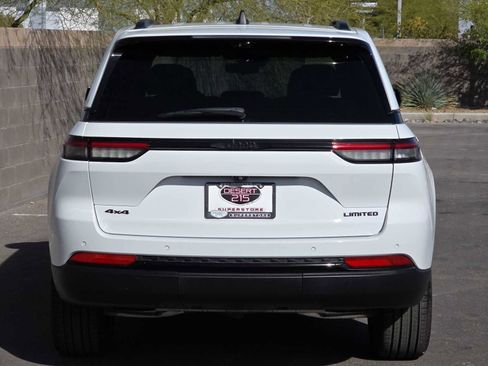 Used 2024 Jeep Grand Cherokee Limited w/ Luxury Tech Group II image 8