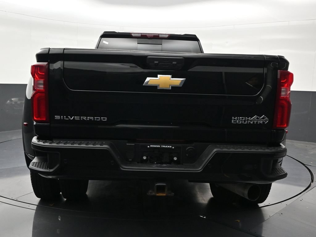 Used 2026 Chevrolet Silverado 3500 High Country w/ High Country Premium Package AWD/4WD image 4